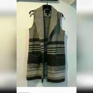 Tahari gray wool blend vest